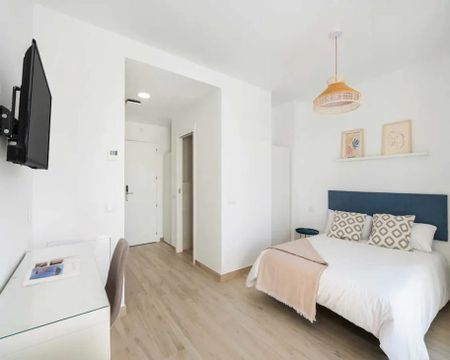 Calle de las Magnolias, Madrid, Community of Madrid 28029 - Photo 3