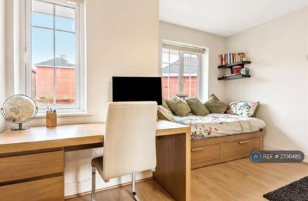 2 bedroom flat to rent - Photo 3