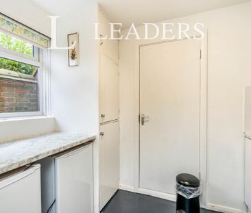 1 bedroom detached house to rent - Photo 4