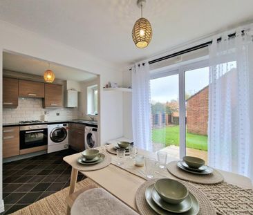 3 bedroom semi-detached house to rent - Photo 4