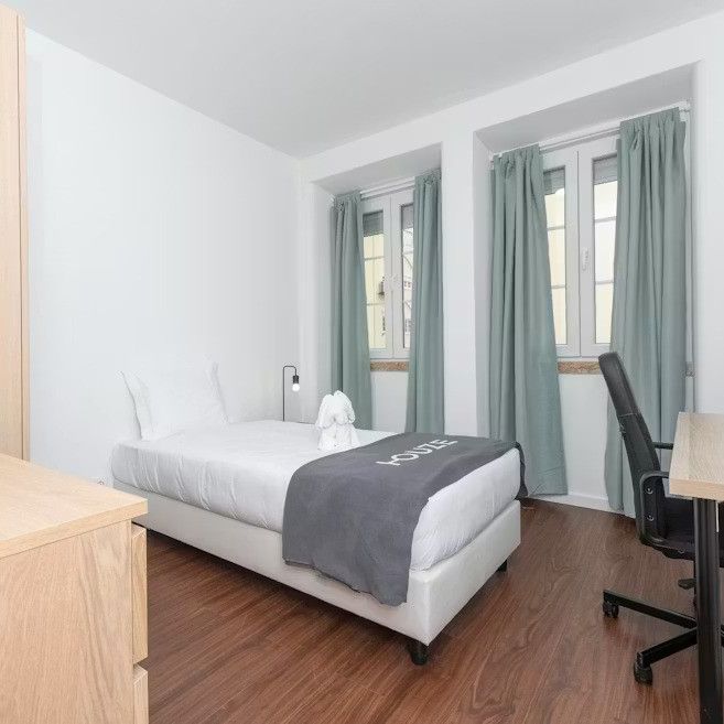 Avenida António Augusto de Aguiar, Lisbon, Lisbon 1050-012 - Photo 1