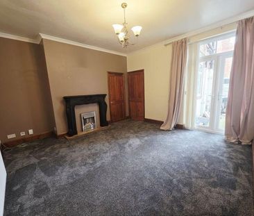 2 bedroom ground floor flat to rent - Photo 1