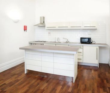 Chancery Lane, Town Centre, HD1 - Photo 3