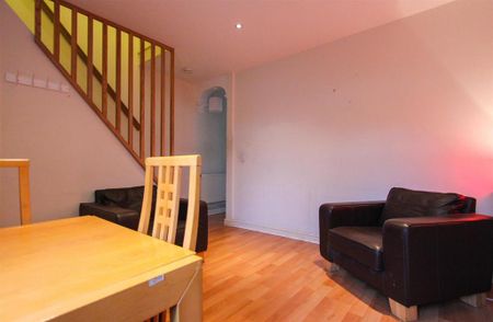 3 bedroom terraced house to rent - Photo 3