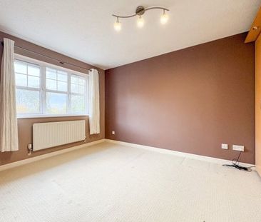 Pellings Farm Close, Crowborough - Photo 2