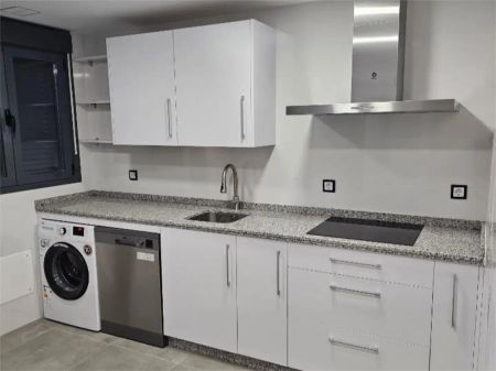Piso de alquiler en Calle Matilde Tagle Ortiz, 22, Avenida Elvas - Foto 2