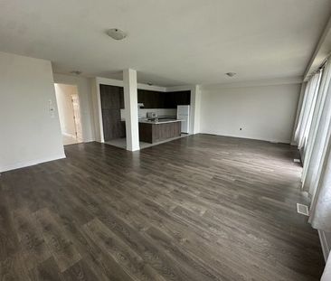 For Lease - 14 Shapira Avenue, Wasaga Beach, Ontario - Photo 5