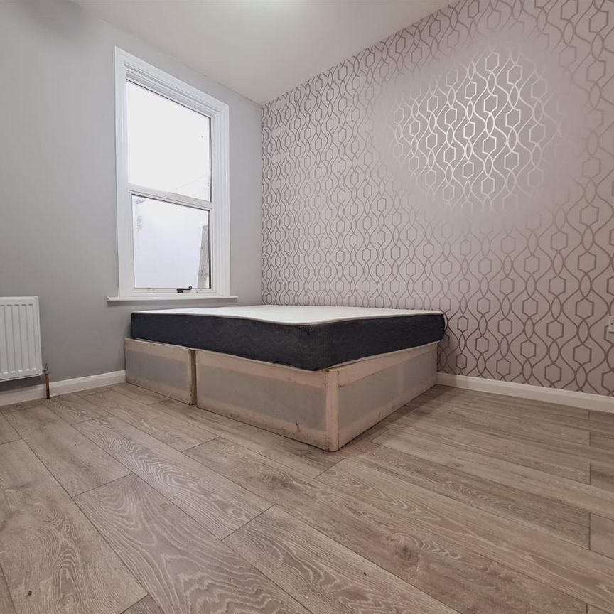 Ruckholt Road, London E10 - Photo 1