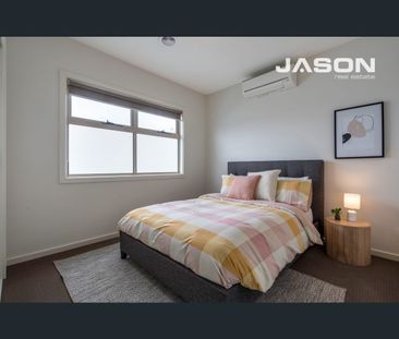 4/6 Sycamore Avenue, Tullamarine, Vic 3043 - Photo 1