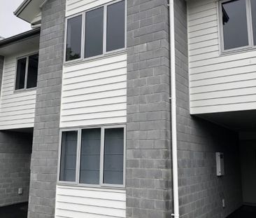 Located in the heart of the city, this stylish In The City townhous... - Photo 6