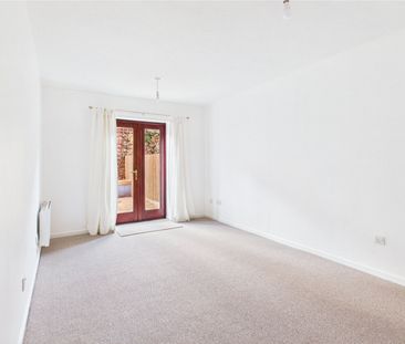 Highgrove Street, - Photo 2