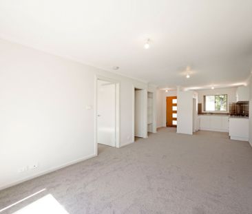 One Bedroom Townhouse With Low Maintenance Courtyard - Photo 2