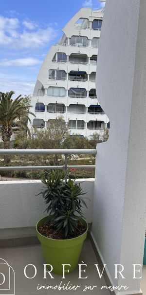 T2 meublé première ligne mer avec parking, - Photo 1