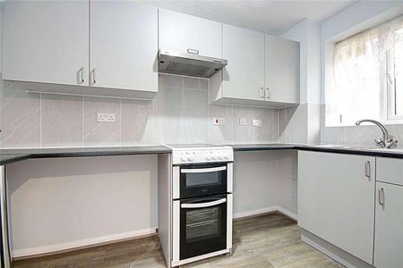 Fisher Close, Enfield, EN3 - Photo 4