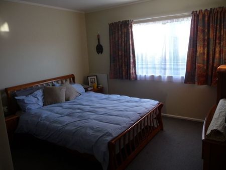 Ideal 3 b'room property, close to public transport - Photo 2