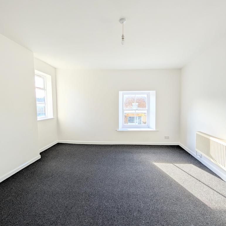 4 bedroom maisonette to rent - Photo 1