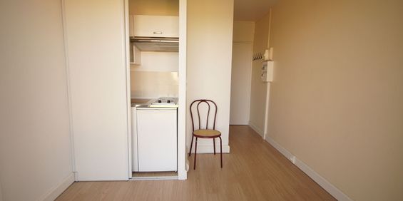 Location Appartement 1 pièce 11m² - Photo 3