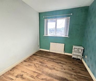 50 Ballygomartin Drive, Belfast, BT13 3UB - Photo 1