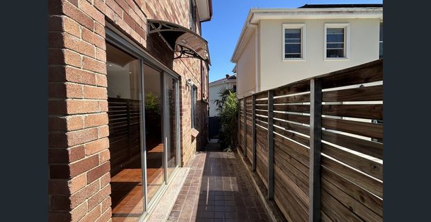 Spacious Two‐Storey Home in a Quiet Location – Inspection by Appointment - Photo 1