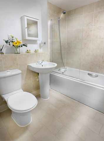 1 Bed, Apartment - Photo 5