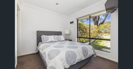 FULLY FURNISHED - CONTACT AGENT FOR AVAILABILITY - Photo 3