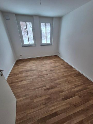 ERSTBEZUG - helle, rollstuhlgerechte 3-Raumwohnung mit Wartburgblick in zentrumsnaher Lage - Photo 3