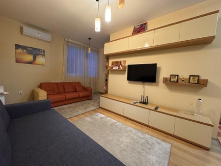 Apartament cu 2 camere | Martir Paris Ianos | Parcare în curte - Fotografie 4