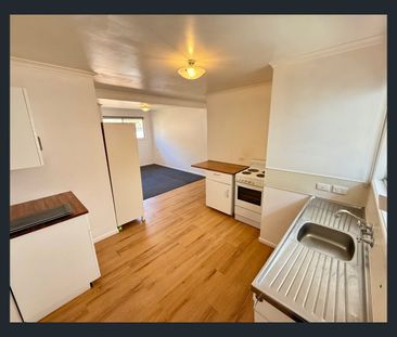 4/25 Burleigh Street, Burleigh Heads, Qld 4220 - Photo 2