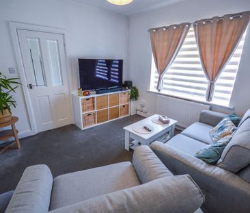 2 bedroom terraced house to rent - Photo 2