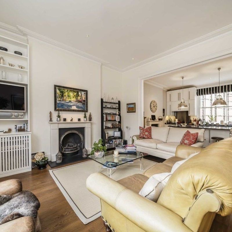 Upper Addison Gardens, West Kensington, W14 - Photo 1