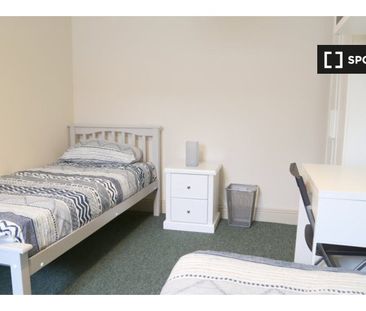 Room in shared apartment for rent in Inns Quay, Dublin - Photo 2