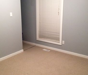 3 Bedroom Townhouse For Rent In Skyrattler: Pet Friendly. - Photo 6