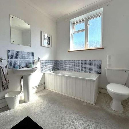 Queens Road, Gosport, PO12 - Photo 4