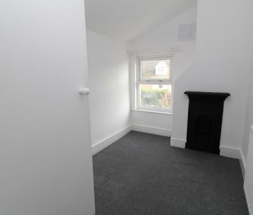 4 bedroom terraced house to rent - Photo 1
