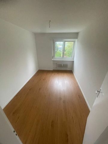 Teilsanierte 4.5 Zimmer-Wohnung an ruhiger Lage - Photo 5