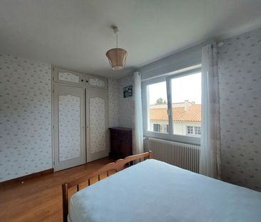 Location Appartement 4 pièces 116m² - Photo 3