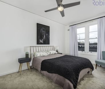 Spacious unit, close to popular Beaumont Street cafe/retail strip. - Photo 5