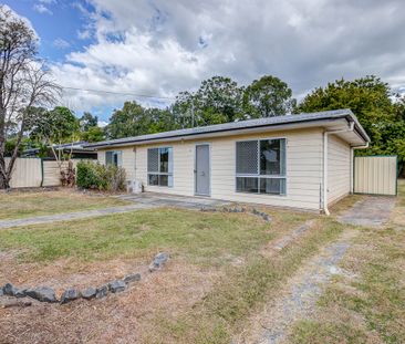 Family Home Located In The Heart Of Kingston - Photo 4