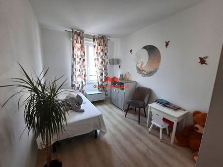 Location Maison 4 pièces 79m² - Photo 4