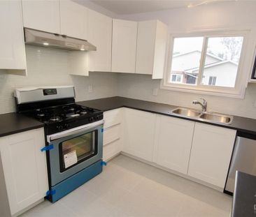 For Lease - 111 Dalehurst Drive Unit# B, Tanglewood - Grenfell Glen... - Photo 4