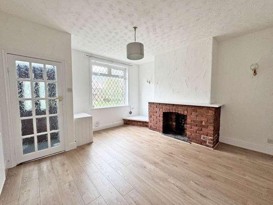 Broad Lane, Burnage, Rochdale, OL16 - Photo 1