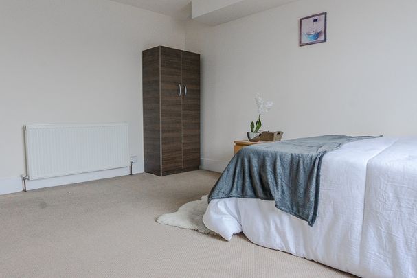 Room in a Shared Flat, London, SW9 - Photo 1