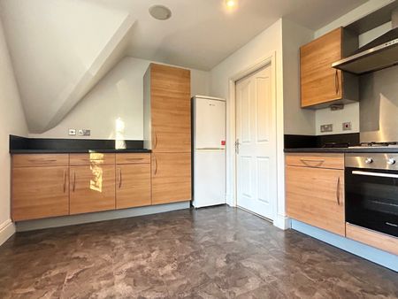 2 bedroom apartment to rent - Photo 4