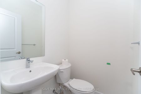 For Lease - 1082 Thompson Drive, Oshawa, Ontario - Photo 3