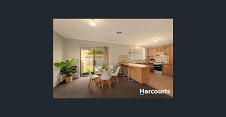 Charming Two Bedroom Unit - Photo 2