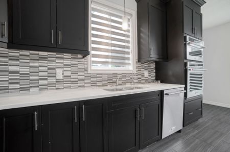 For Lease - 13 Hartfield Street, Ingersoll, Ontario - Photo 4