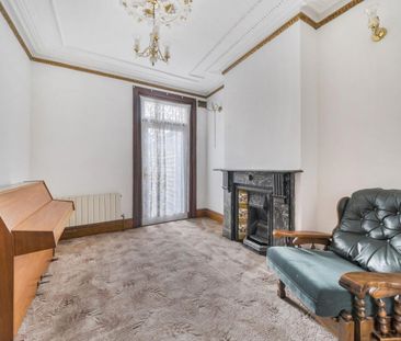 3 bedroom House To Let Total Size: 1159 SQ FT - Photo 3