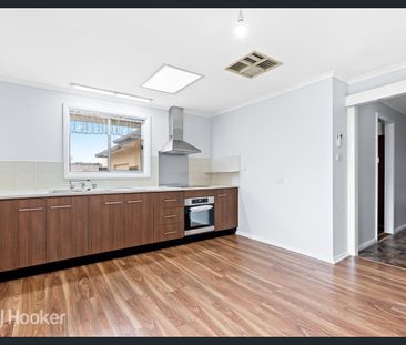 Comfortable 3 Bedroom Family Home - Photo 3