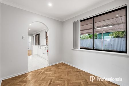 Beautifully Renovated Family Home in Peaceful Cul-de-Sac - Photo 5