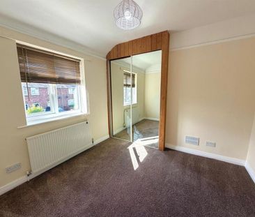 3 bedroom end of terrace house to rent - Photo 5